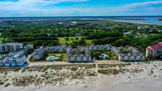 PC102A: 102A Port O'Call - 8