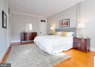 Spacious townhome in PRIME Capitol Hill location - Washington - 5