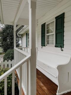 Waterfront Cottage Getaway Views, Kayaks, Fire Pit - 4