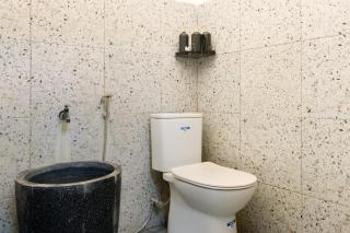 RedDoorz at Villa Zea Sayangheulang Garut - 5