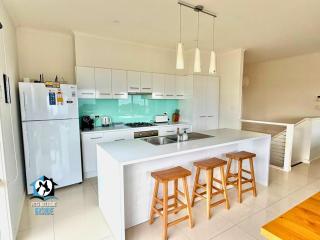 Modern Coastal with Sparkling Sea Views in Victor Harbor - 5