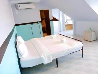 XX Mitr Inn Phuket Island - Phuket Old Town - 4