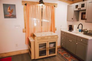 The Pink Hayloft - 5