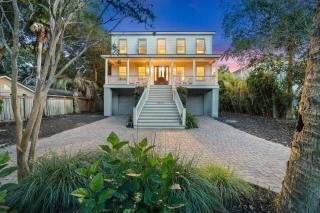 CM3302: 3302 Cameron Blvd. - 6