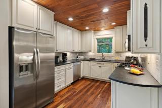 FR480: 480 Fiddlers Reach - 9