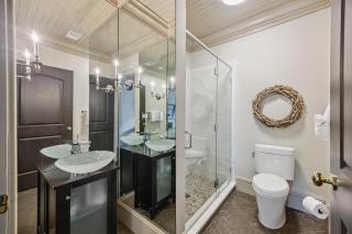 AV9-02: 9 2nd Avenue - 2