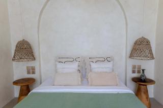 Stylish 2BR with Rooftop Jacuzzi in Canggu - 5