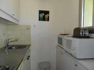 Appartement calme 2 pièces avec terrasse, parking - Le Lavandou - FR-1-251-894 - 4