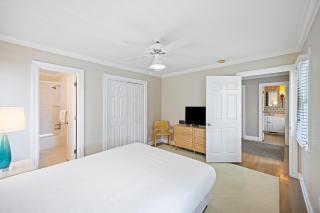 PB28: 28 Pelican Bay - 8