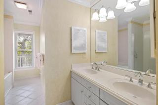 PB28: 28 Pelican Bay - 4