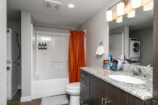 Relax & Recharge Private Patio Skywalk Connected DSM - 8