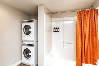 Relax & Recharge Private Patio Skywalk Connected DSM - 1