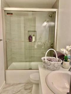 Proper Stays at Melrose - West Hollywood Modern 1 Bedroom Designer Home - 1