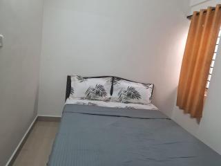 Park side 1 BHK , Wifi, Lift, backup, Non AC - 8