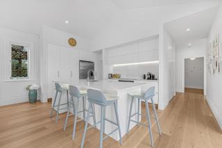 Bespoke Stays - Coastal Hideaway - 5