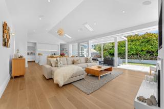 Bespoke Stays - Coastal Hideaway - 6