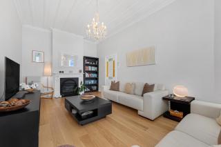 Coastal Hideaway by Bespoke Stays - 6