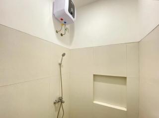 Modern D Kost RedPartner near Roxy Mall Jember - 2