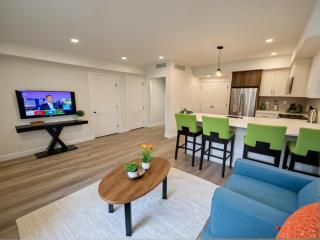 Boutique KTown Stays With Breathtaking Rooftop Views - 3