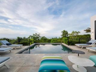 Villa Luna, Contemporary 4BR Caribbean Retreat with Private Pool and Ocean View - 7