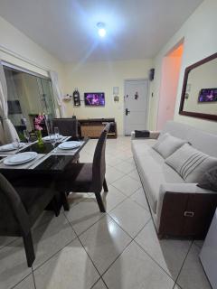 Ótimo apartamento com ampla sacada e vista pro mar - 2