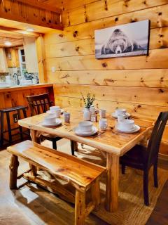 3mil to Dwnt Gtbg 3Beds 2 Bath HotTub Fireplace Arcade Fire Pit - 8