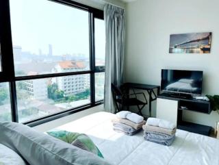 The BASE Central PATTAYA 2BED King&Queen with Infinity Pool & Free Netflix! - 0