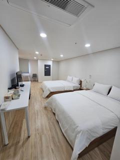 Bonghwang Inn BonghwangMansion2 - 3