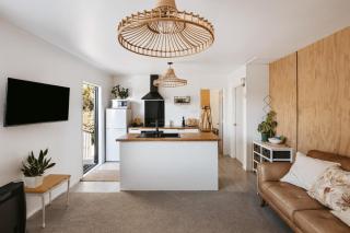 Couples Retreat, Spectacular Views & Spa - 2