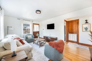 Sage & Stone Cottage - 7