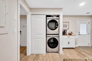 592 Queen's Grant - 3