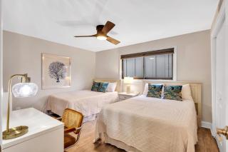 592 Queen's Grant - 1