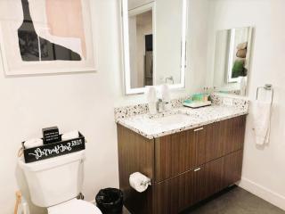 Boutique KTown Stays With Breathtaking Rooftop Views - 9