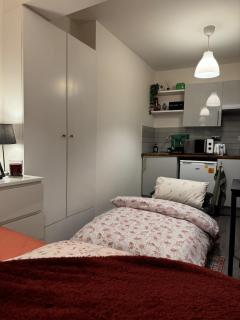 Best Situated Studio - Finsbury Park Station! - 9