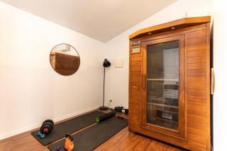 5 Bed 5 Bath Urban Getaway Ipswich Central - 6