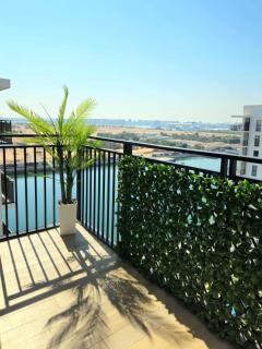 F1 Weekend Ready, Stylish 1BR on Yas Island - 5