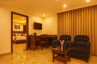 The Grand - A Premium Hotel near new BUS STAND SIMLA- Centrally heated #ROOFTOP TERRACE #PARKING # - 1