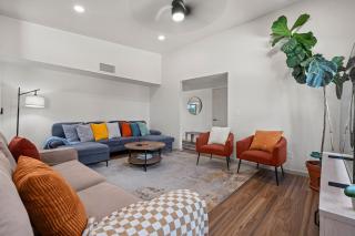 NEW Cozy Central l 4 BDRM 2BTH l 1 acre LOT - 3