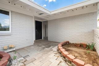 Modern 5BR Retreat l Cozy l Spacious Work-Friendly - 9