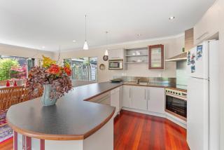 Calm Horizon - Taupo Holiday Home - 1