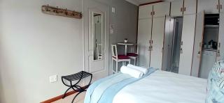 Shark Cove Little Cottage - 6