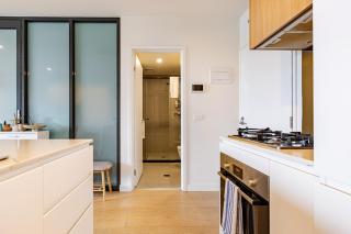 Modern 7th floor Flat, Parking, Convenient, Quiet - 1