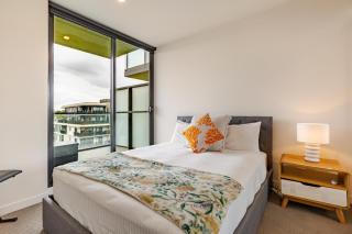 Modern 7th floor Flat, Parking, Convenient, Quiet - 8