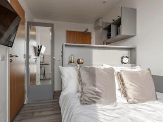 For Students Only Fresh Oldway Centre Swansea - 9