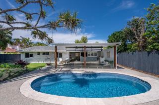 Walk to Hastings Street, Noosa Sound - 5