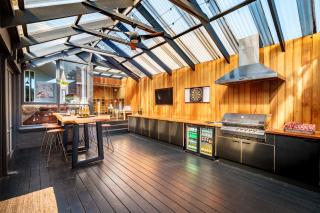 Ocean Grove Luxe Retreat with Pool, Spa and Sauna - 9