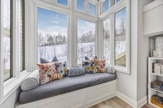 Slopeside Hideout Ski-In Ski-Out Walk to Village - 3