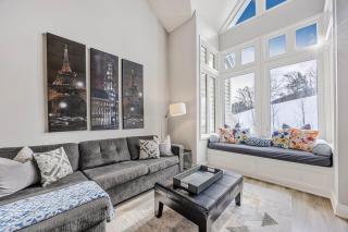 Slopeside Hideout Ski-In Ski-Out Walk to Village - 2