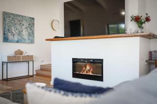 Stylish Beachside Escape in Ocean Grove - 4