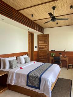 Bayview Gardens Hotel - 8